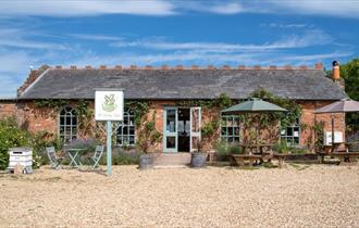 Outside view of The Quirky Teapot, Newport, Isle of Wight, afternoon tea, local produce, events, food & drink